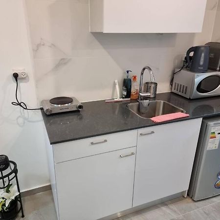 Appartement דירת זוּגַג מפנקת עם מרפסת משגעת ונוף למפרץ. à Eilat Extérieur photo